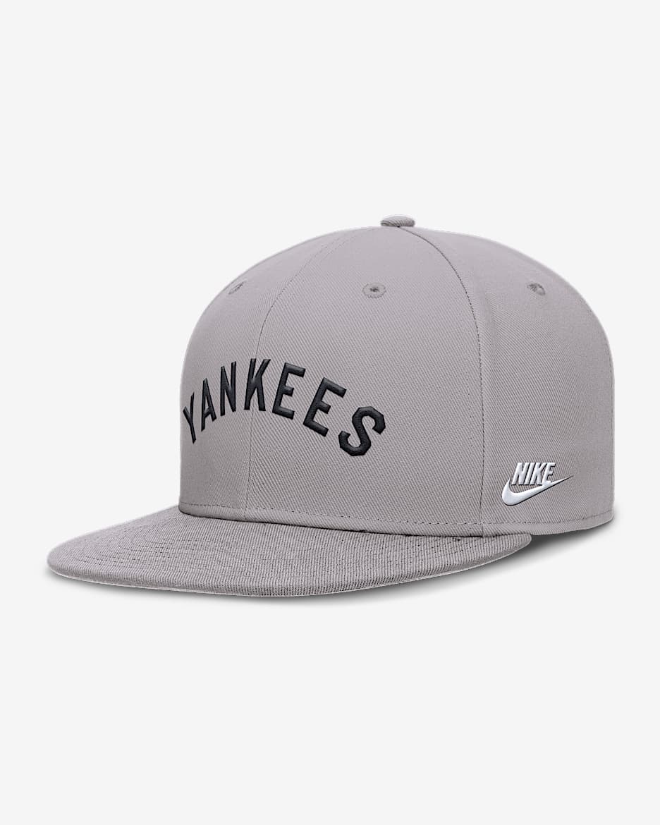 New York Yankees Cooperstown True Men s Nike Dri Fit MLB Fitted Hat